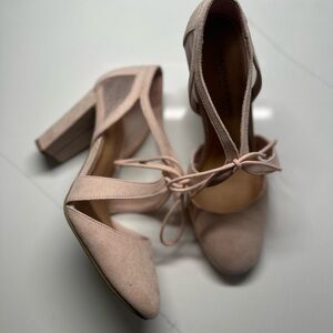 Christian Siriano Ballet style faux suede Blush Heels with chunky heel 8 wide
